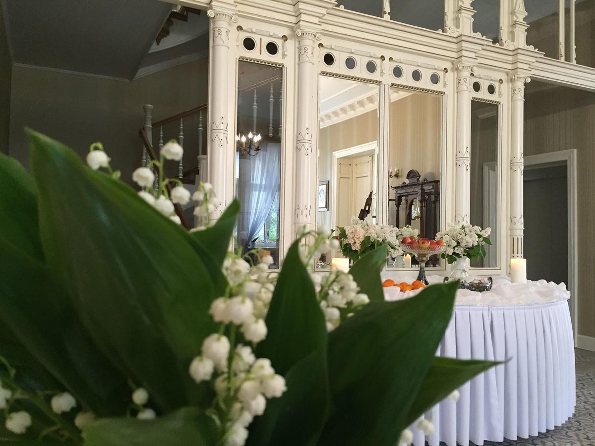 Palac W Orli - Pokoje, Restauracja Kozmin Buitenkant foto